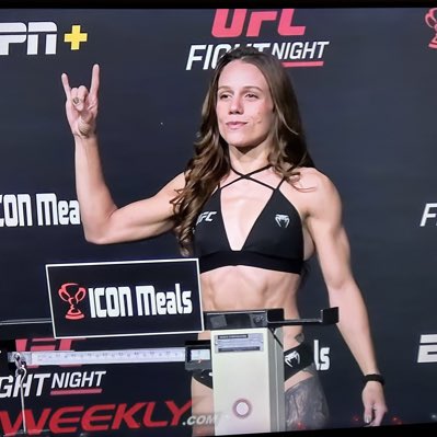 ChainsawPrez's tweet image. #JuliaPolastri #UFCVegas98 #HornsHigh