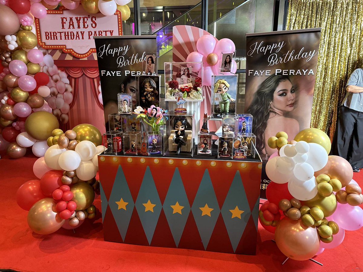 FayeOfficialFC's tweet photo. TopFaye!❤️‍🔥🤫

12 SPREAD SMILES TO MALI
#FayePeraya  #FAYEBIRTHDAYPARTY
@malisorn00 https://t.co/gto4dbFgaj