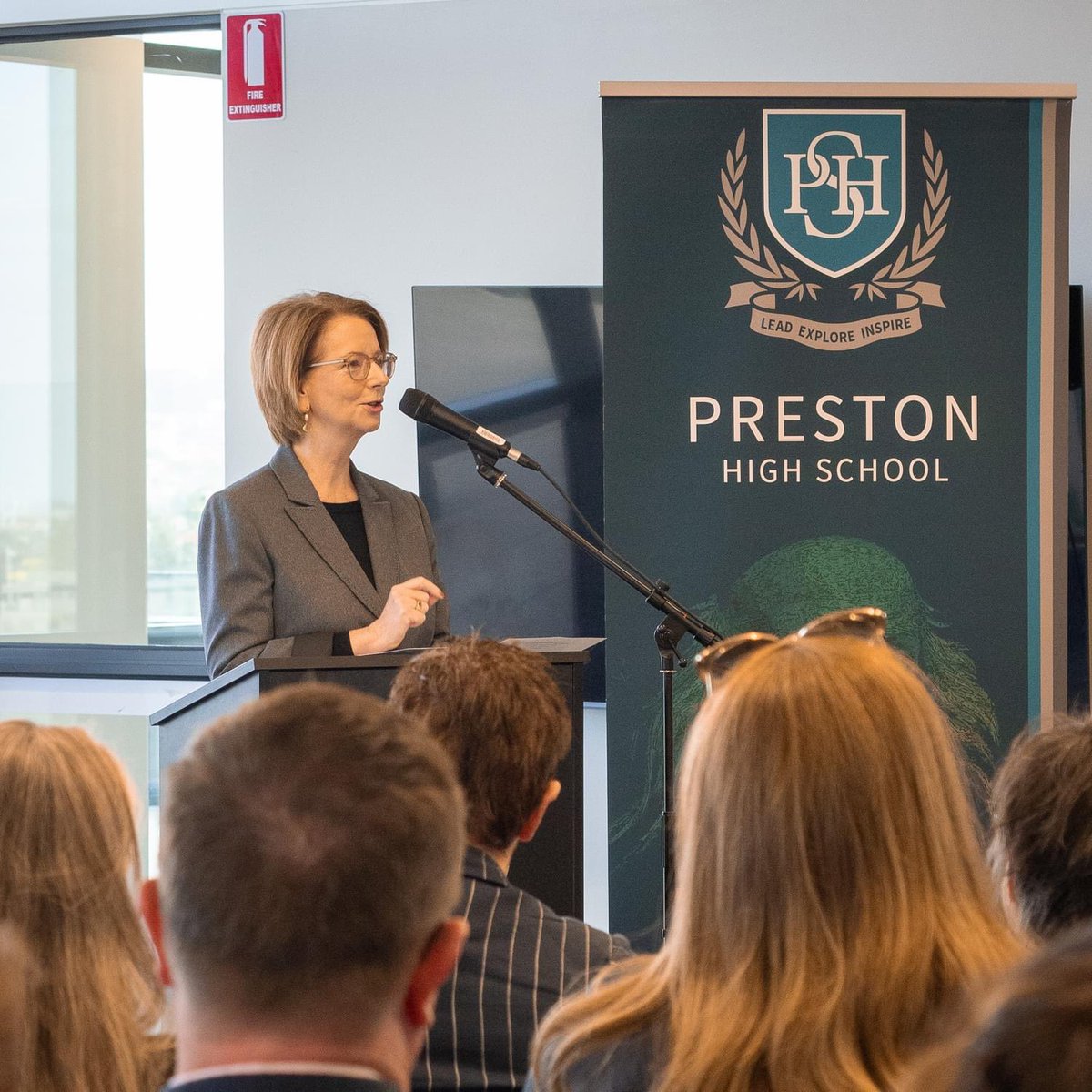 nathanlambertmp's tweet photo. @JuliaGillard at Preston High! https://t.co/gmdpJfNmUZ