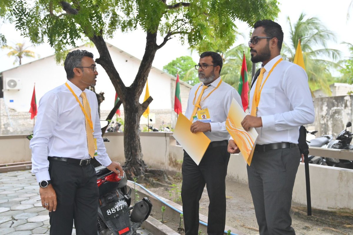 އުތުރުގެ ތިން އަތޮޅުގައި ތިއްބެވި އެމްޑީޕީއަށް ނިސްބަތްވާ ކައުންސިލަރުންނާއި ޑަބްލިޔޫޑީސީގެ މެންބަރުން މިއަދު ކުޅުދުއްފުށްޓަށް މިޖަމާވަނީ ސަރުކާރުން ލާމަރުކަޒީ ނިޒާމު ހަލާކޮށްލުމަށް
މިކުރާ މަސައްކަތާ ދެކޮޅަށް
#LaamarukazeeGulhun