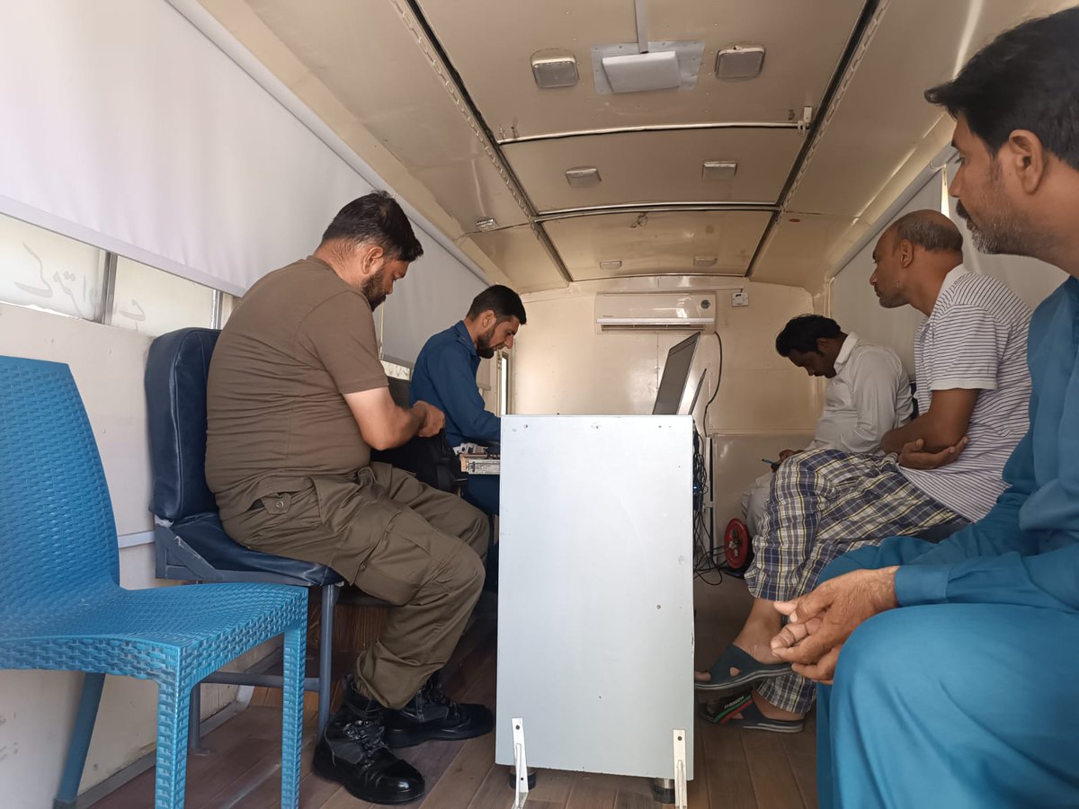 ctprwp's tweet photo. 🚐 As per CM Punjab’s vision, Mobile License Vans are at Commetti Chowk, offering quick and easy driving license services.
Bring your CNIC and get your license services today!
@GovtofPunjabPK
@OfficialDPRPP
#MobileLicenseVan #CTPRawalpindi #CMPunjabVision #PublicService https://t.co/bfJj5utHnx