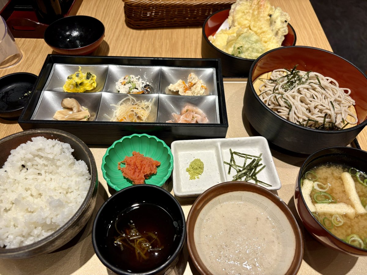 ひとりスポーツジム
ひとりドライブ
ひとりゲームセンター
ひとりショッピング
ひとりランチ
そんな1日