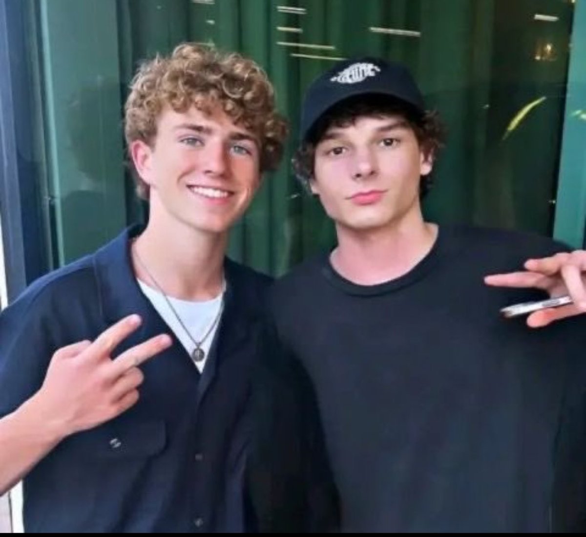 spidyslut's tweet photo. Walkers been a slut recently and Mason had to put him in his place especially after Walker flirted with Aryan https://t.co/tURrVWOy9M