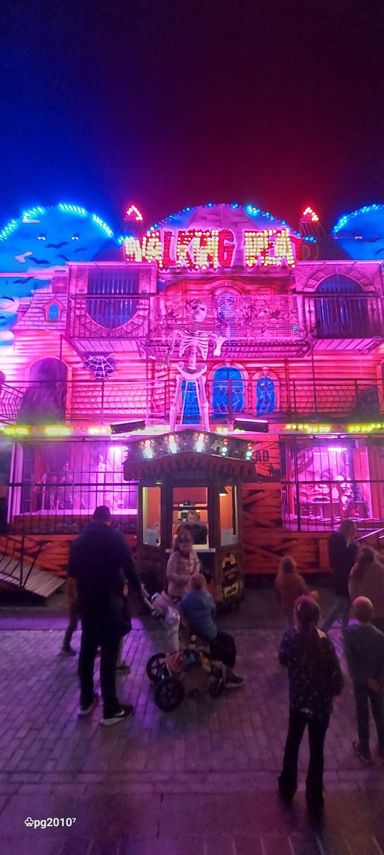 pieterman2010's tweet image. #fair  #Oostende #kermis