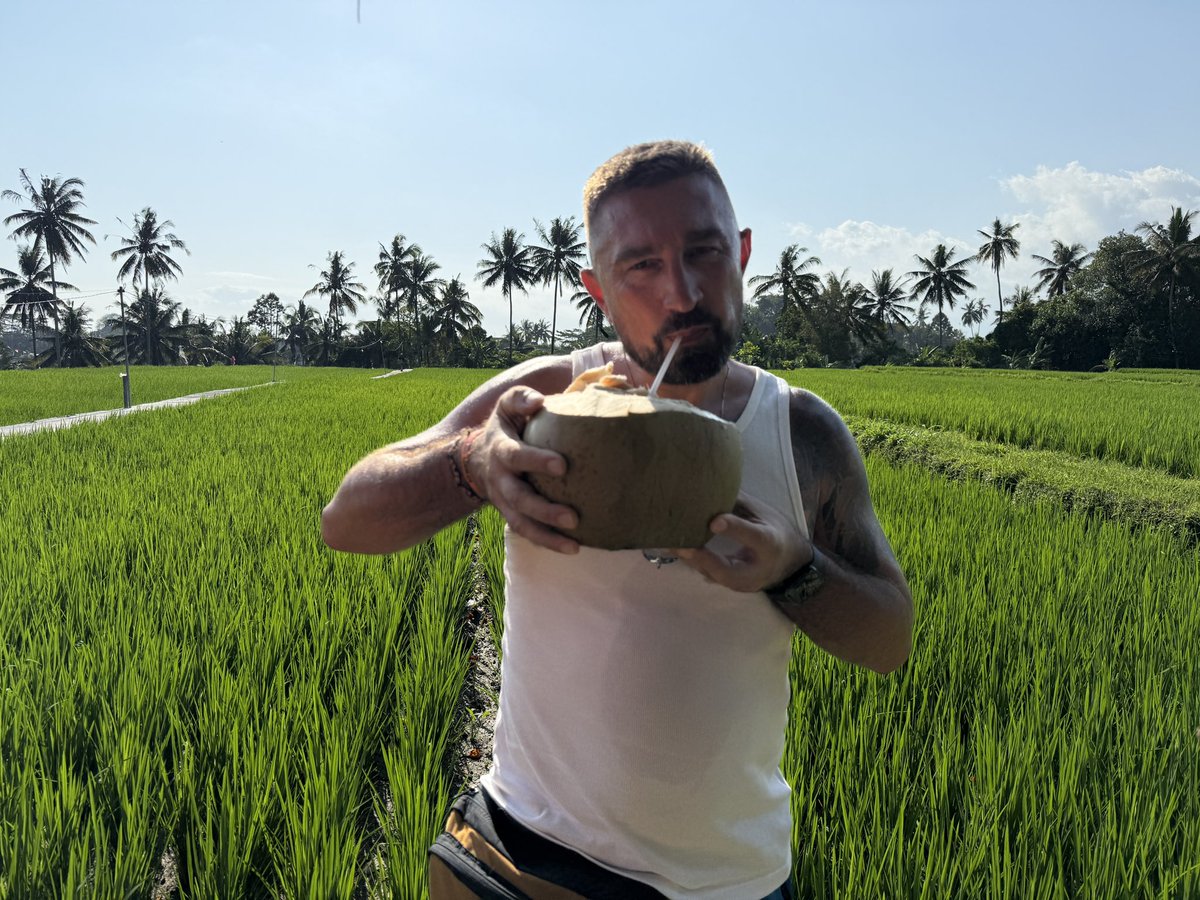dcrossbowxxx's tweet photo. #coconut #riceterrace #riziere
#indonesia #bali #travelblogger #balibeach #balibeaches #visitbali #travelbali
#travelbali #travelindonesia #baligasm #balitravel #SaveBali
#ProtectNature #explorebali #discoverbali #visitbali #baliindonesia #balitips #balitrip #balitravelguide https://t.co/6vCNHZiZRE
