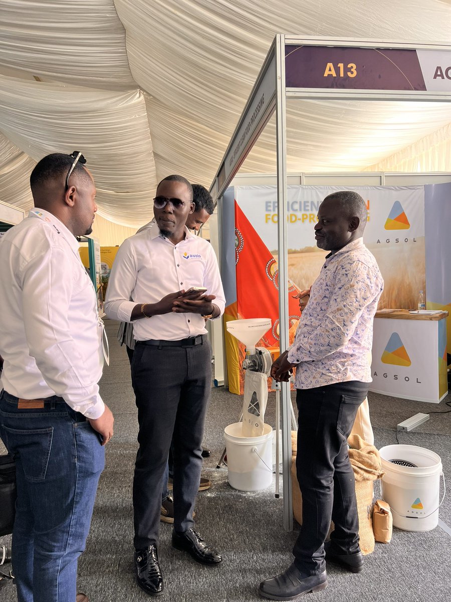 AweloMillers's tweet photo. #GOGSFE was the highlight of my visit to Nairobi_because the greatest conversations and networking opportunites happened on a round table face up close with the donors, partners and prospective clients. @Persistent energy @Delight @Solaris
#Excited_About_The_Power_In_Spaces https://t.co/BNxqXsb1T3