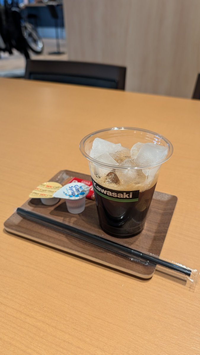 Smis98's tweet photo. やっとログインできたー。
パスワードとかいちいち覚えてない。
そーいや昨日カワサキプラザ奈良行ってきました。新車はいいね👍️ https://t.co/5LmPp9SJXv