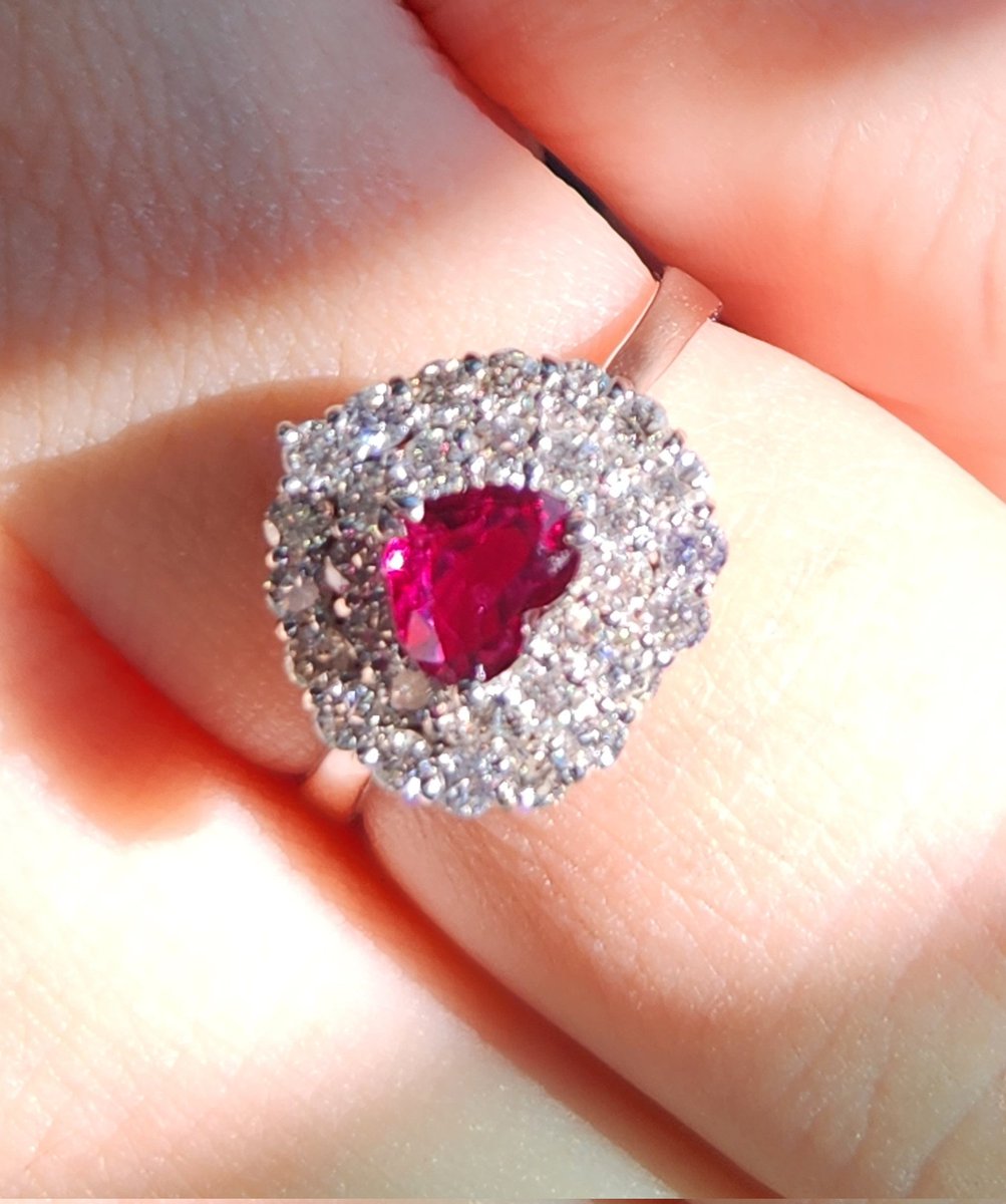 망충컷 망충헤일로 망충루비반지 
늘 가넷처럼 보이다가 오늘은 그나마 루비 같아보임