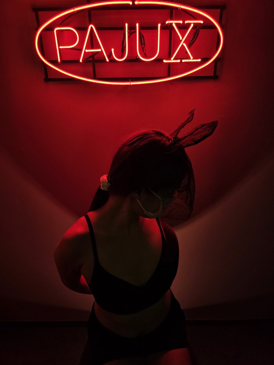 ※당일 이벤트 ※

부.커님들 중에 1번 2번으로 입장하시면
입장료50%할인~

영업시간 오후9시부터~

금일 예약현황 6팀 쏠남 2,쏠녀1