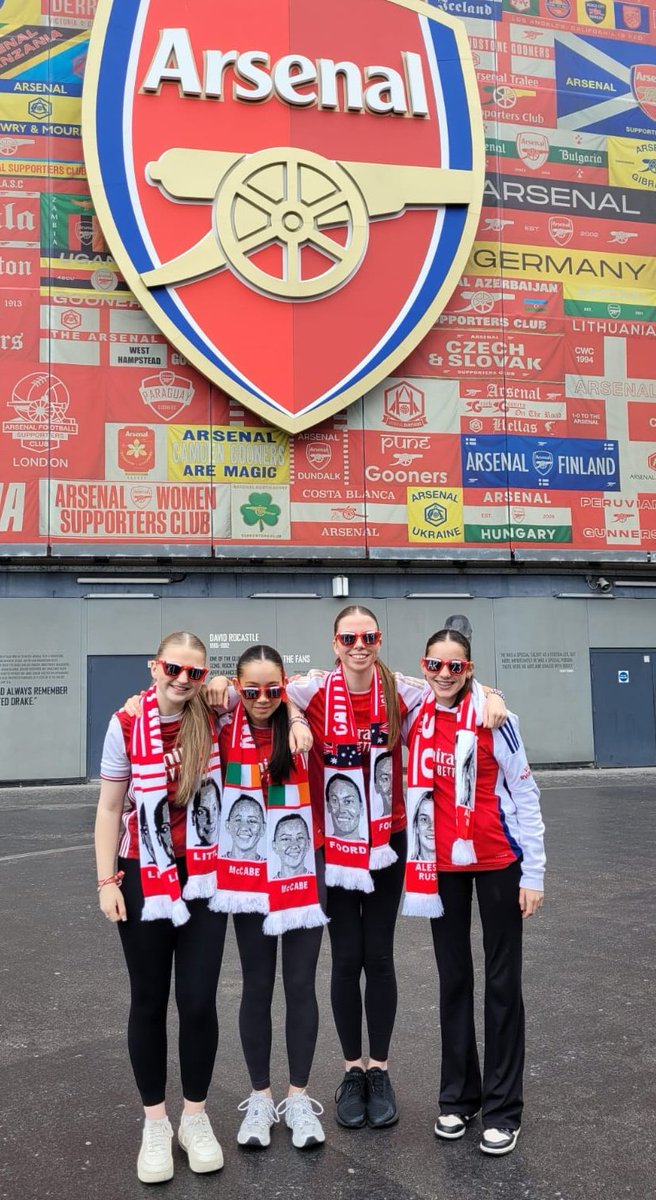 DawnDoddy's tweet photo. 4 Scottish Arsenal mad fans who've traveled all the way from Edinburgh for a 14th Birthday trip for Maddie this weekend, delighted to meet Gunnersauraus . @ArsenalWFC https://t.co/rhYPvMvdxR