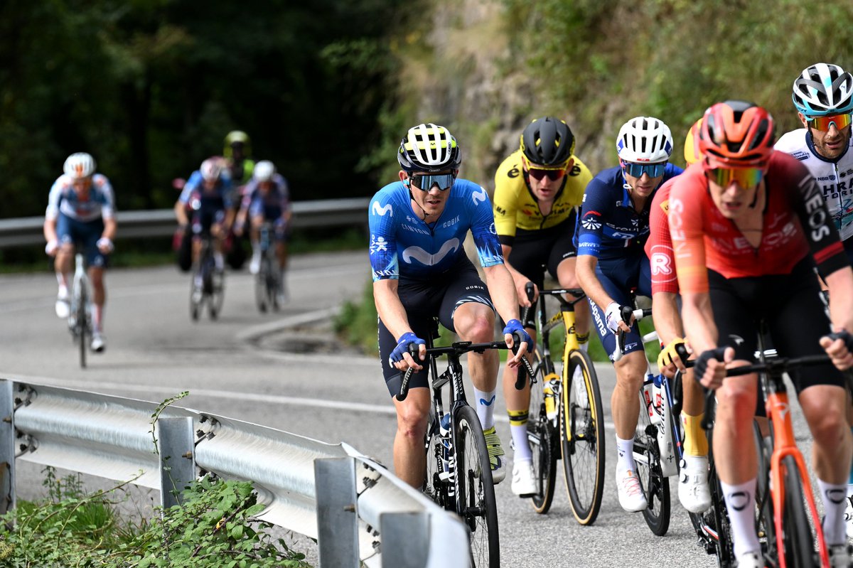 GroupamaFDJ's tweet image. Une vingtaine de coureurs à l'avant ! Rudy Molard et Rémy Rochas font partie de ce groupe imposant, qui atteint la barre des 100 km de course avec une avance supérieure à deux minutes.