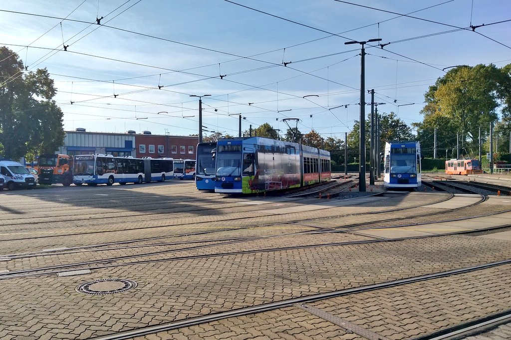 Umleitung über den Betriebshof. 😍