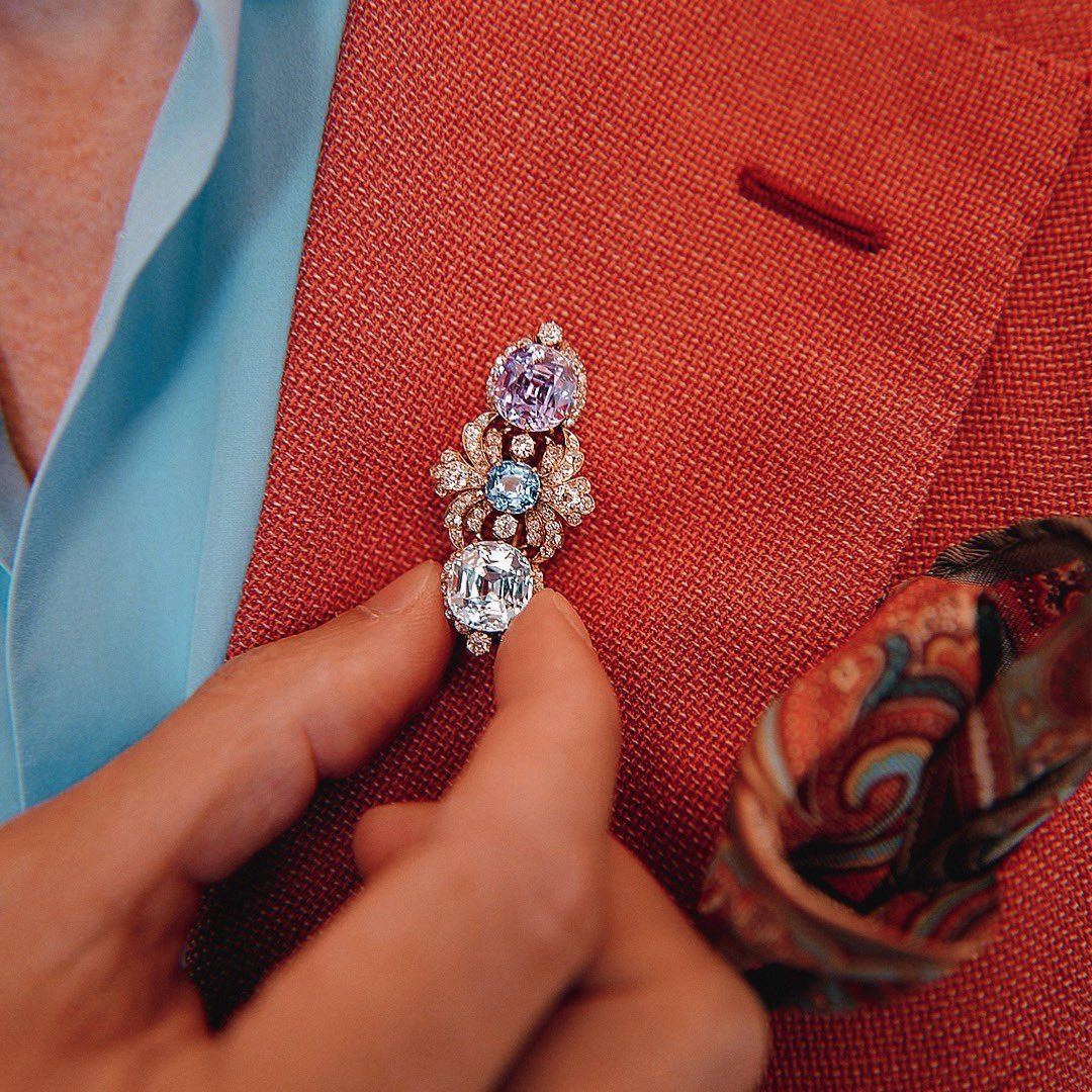 ᅠ

ᅠ

𝐠͟𝐨͟𝐰͟𝐢͟𝐭͟𝐡͟𝐭͟𝐡͟𝐞͟𝐟͟𝐥͟𝐨͟ posted
241012  ‣  𝗆𝖺𝗄𝖺𝗍𝗂

A brooch is the best way
to elevate  an  outfit, and
with this  stunning  piece
that    features   different
shades of sapphire,  you
may very well be the talk
of the town 😉

ᅠ

ᅠ