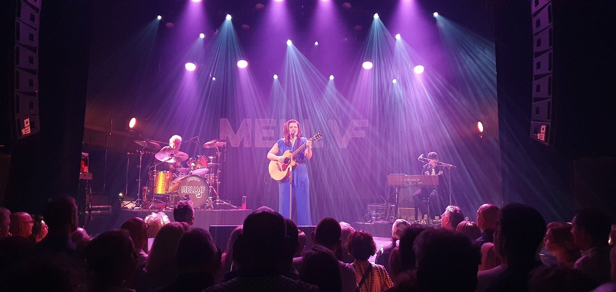 highwaypro's tweet photo. Vrijdagavond eerst even enorm genoten van een optreden van  MELL VF, een gesigneerd vinyl-exemplaar van haar nieuwe album gescoord en daarna nog even naar wat pintenwinkels voor de nabespreking!
Loop ja daar in 013 ook nog Elly Bootsman tegen het lijf, meid wat een leuke avond!! https://t.co/1Ie0dkB5Vx