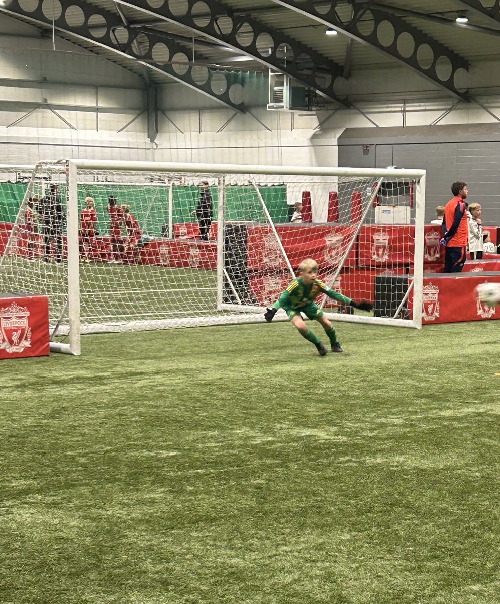 Dean Cunningham tweet media