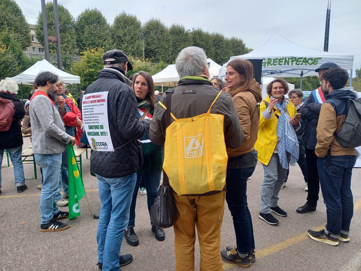 FlorencePain's tweet photo. 6 EPR2 vers 2043? Investissement uniquement et encore dans le nucléaire, encore et toujours. Alors que nous avons besoin d'investissement sur l'isolation des bâtiments, la sobriété, les énergies renouvelables! #rouen Julie Laernoes 
Vive la sobriété heureuse! https://t.co/0yKJjUxIaV