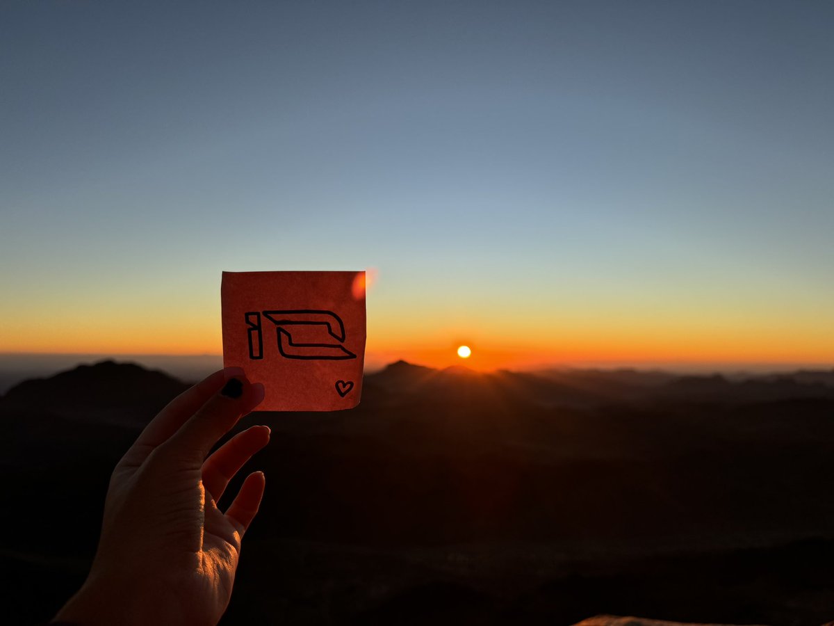 onv1ser's tweet photo. @ionet on the mount Sinai at 6am π
#IOnetCommunity https://t.co/617EF3uQfs