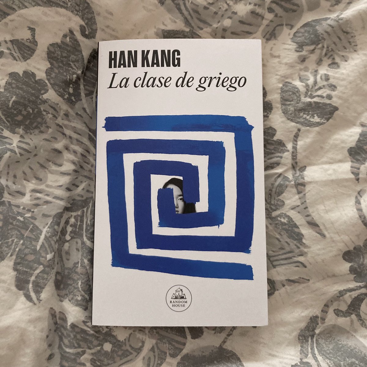 irenevalmore's tweet photo. Para quienes afirman que el griego clásico no importa, quisiera aportar como prueba de lo contrario esta novela de Han Kang, la nueva premio Nobel de literatura, titulada “La clase de griego”. 

Abro 🧵

#HanKang #CoreaDelSur #LaClaseDeGriego @randomhouse_es https://t.co/JhbvlOybtd