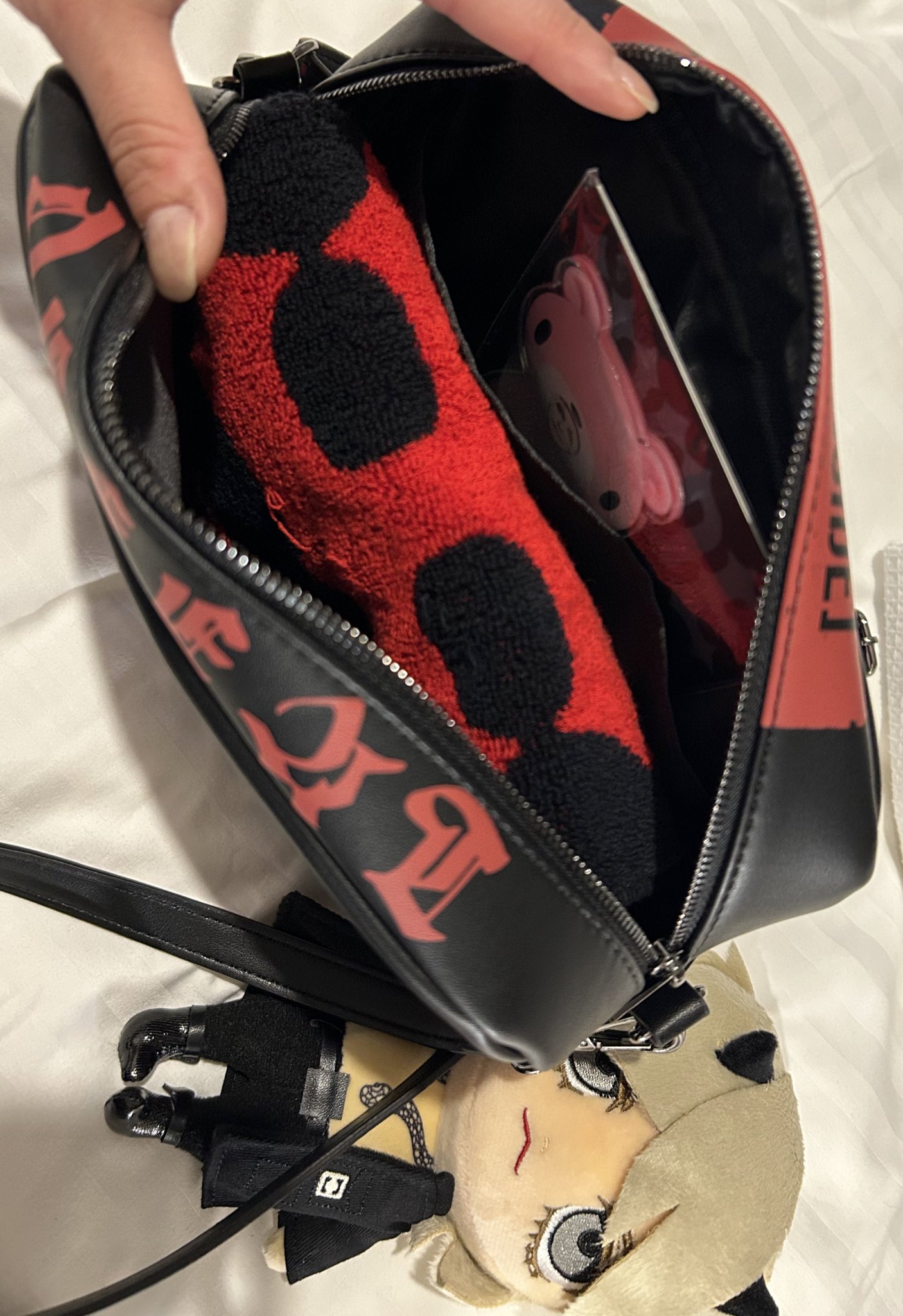 HYDE SMH2025 特典バッグ Crossbody Purse No. 450 – JACKSON AND HYDE