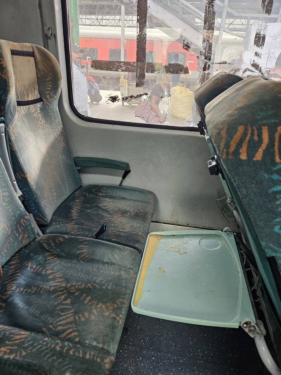 CommonManRoy's tweet photo. @IRCTCofficial this is the situation in 22891 / HWH RNC SUF EXP, Coach - C1. Water is dripping rapidly from ceiling and floor is completely wet, and very risky to walk on. Anyone can fall down. Whole coach is dirty and uncleaned. Please do the needful. https://t.co/tGfTUYeKvg