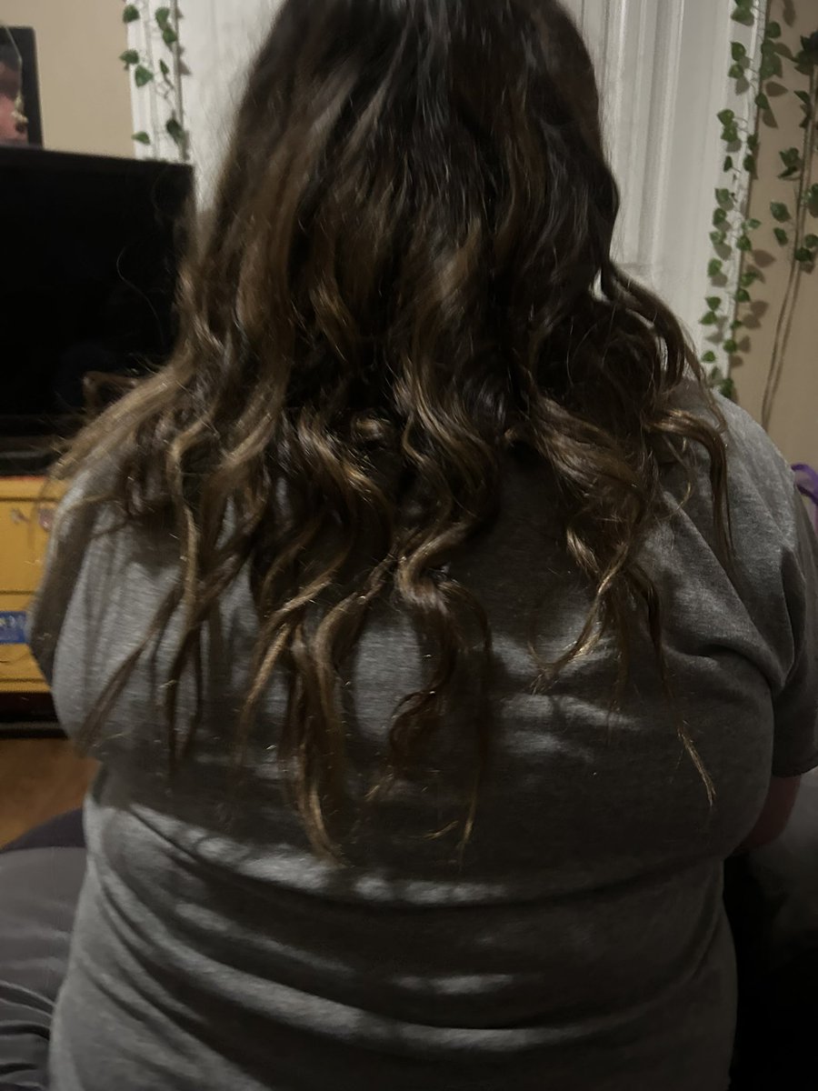 Curled my friends hair for the first time ever how did I do and plz be honest 🫶🏻🖤