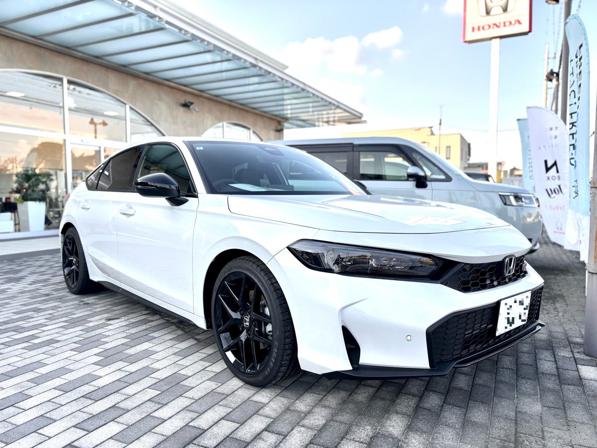 i___moto's tweet photo. 点検のためディーラーへ。#CIVIC RSあった！ https://t.co/ebK9bGle34