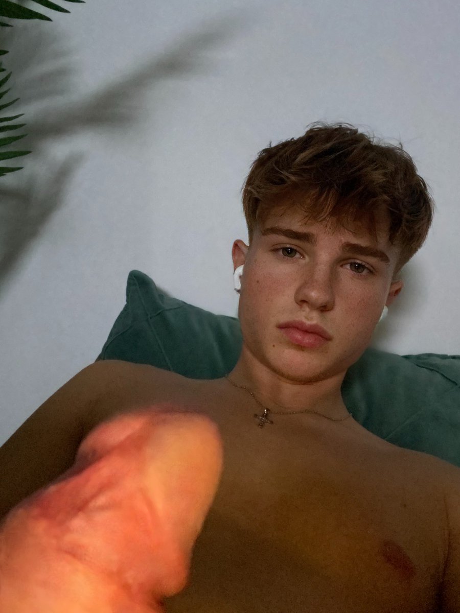 so lonely rn... 🥹💞
RT = full naked