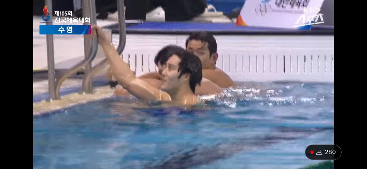 muming___'s tweet image. 유튜브로라도..🥹