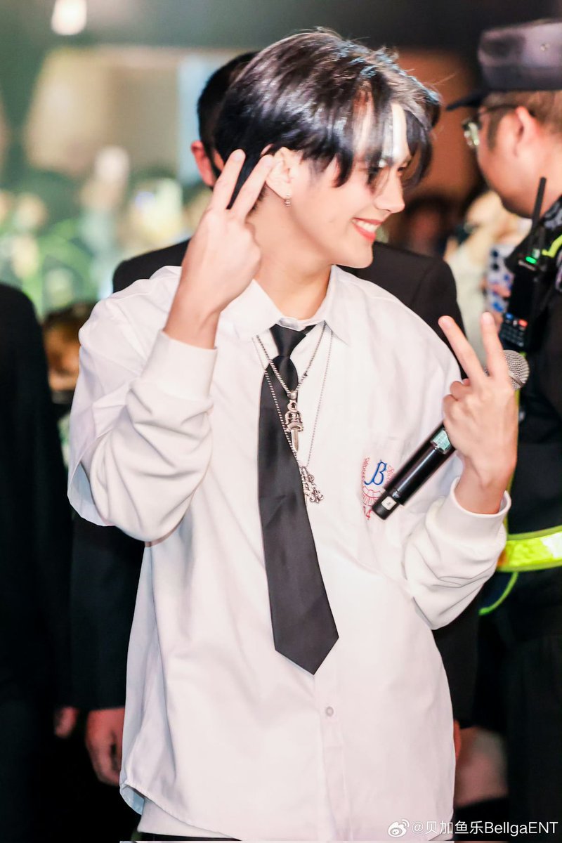 elinayourluve's tweet photo. Can I have 300 RTs and 30 replies with your favorite Biu pic in white and the voting tags? 💙

I vote @JakeB4rever
#NETIZENSREPORT #BuildJakapan for Asian Celebrity of the Year #ACOTY2024 #ACOTY2024BuildJakapan @thenreport https://t.co/XWHB1Un0DL