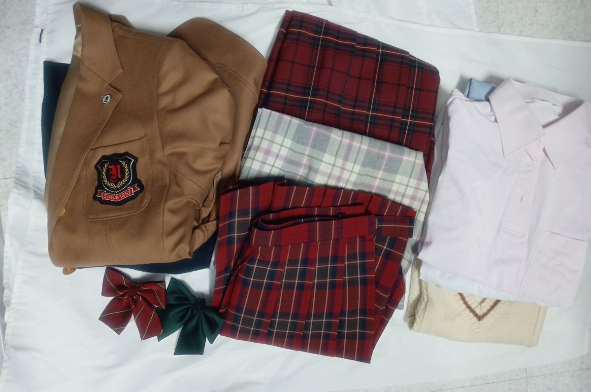 以前から気になっていた制服。購入させていただきました。