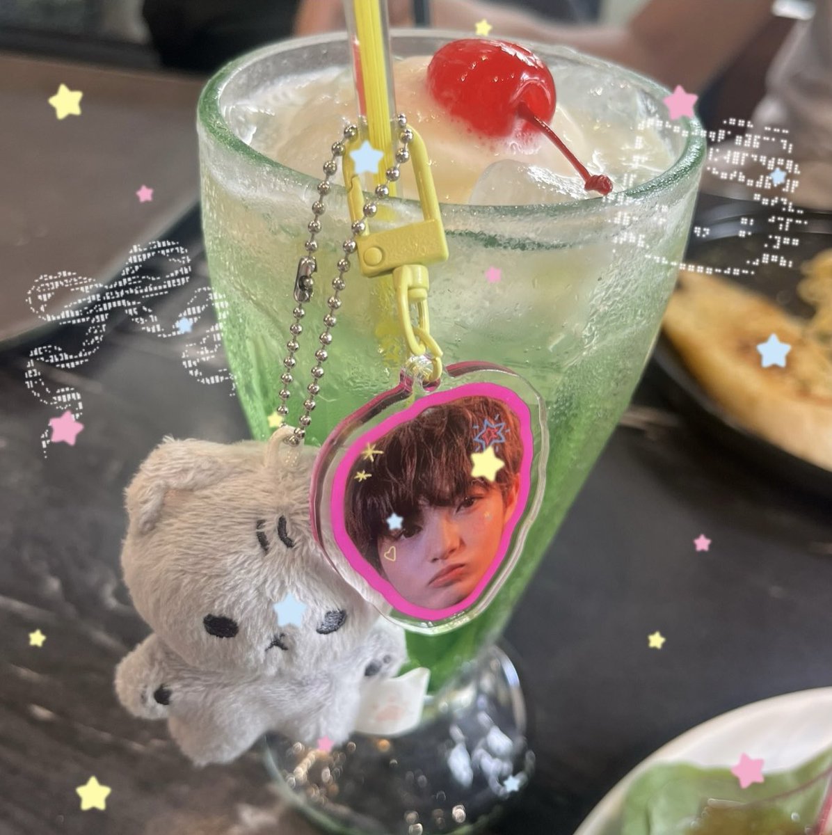 pingumails's tweet image. renjunful day! 💭🍒💗🍏✨