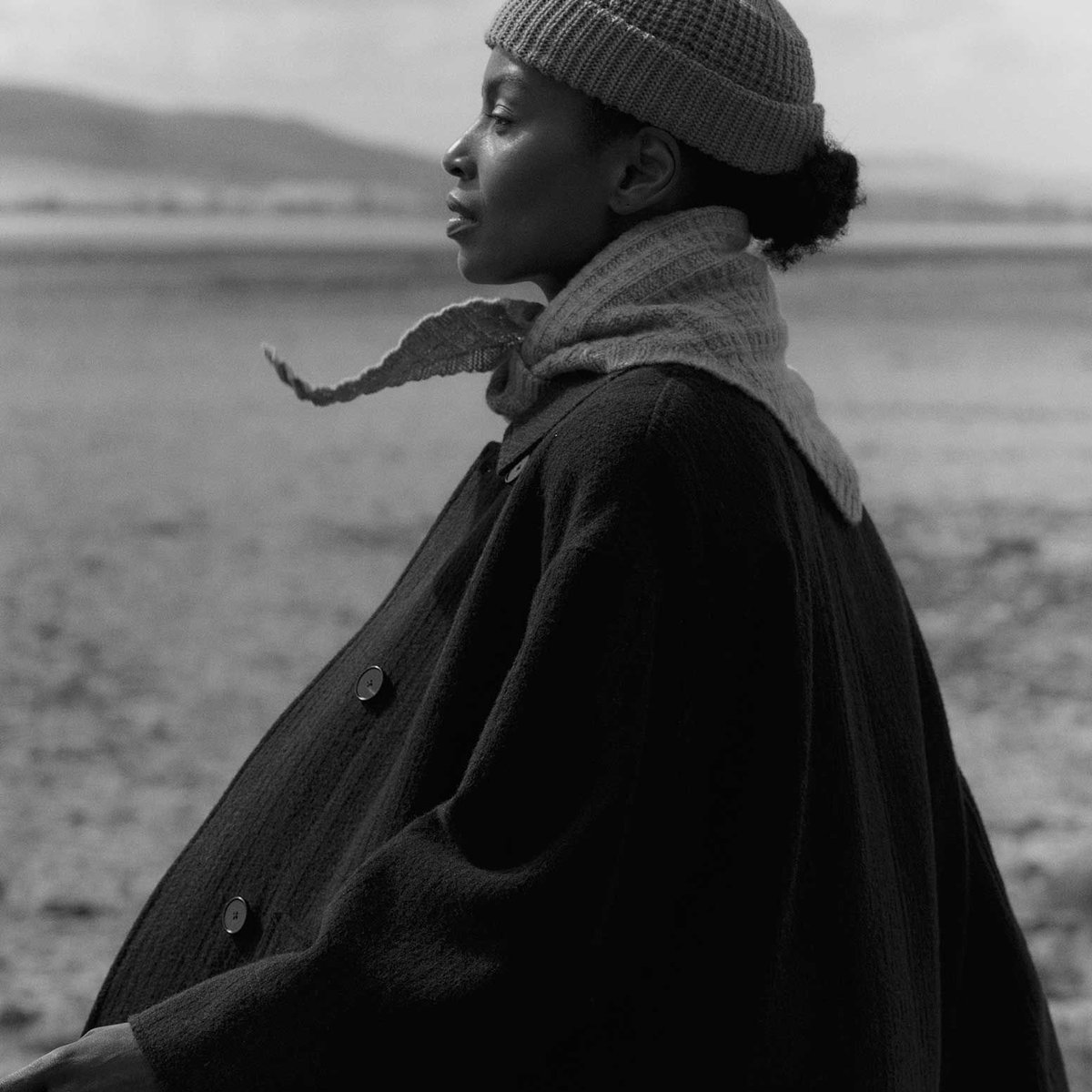 INDIGO · Cotton Wool Pea Coat

Dropped, wide sleeves balance the A-line shape of our pea coat. Crafted from a cotton and wool blend, woven in Italy. It is fully lined with cotton twill for a clean drape, then finished with horn buttons → buff.ly/3ZYYjbK