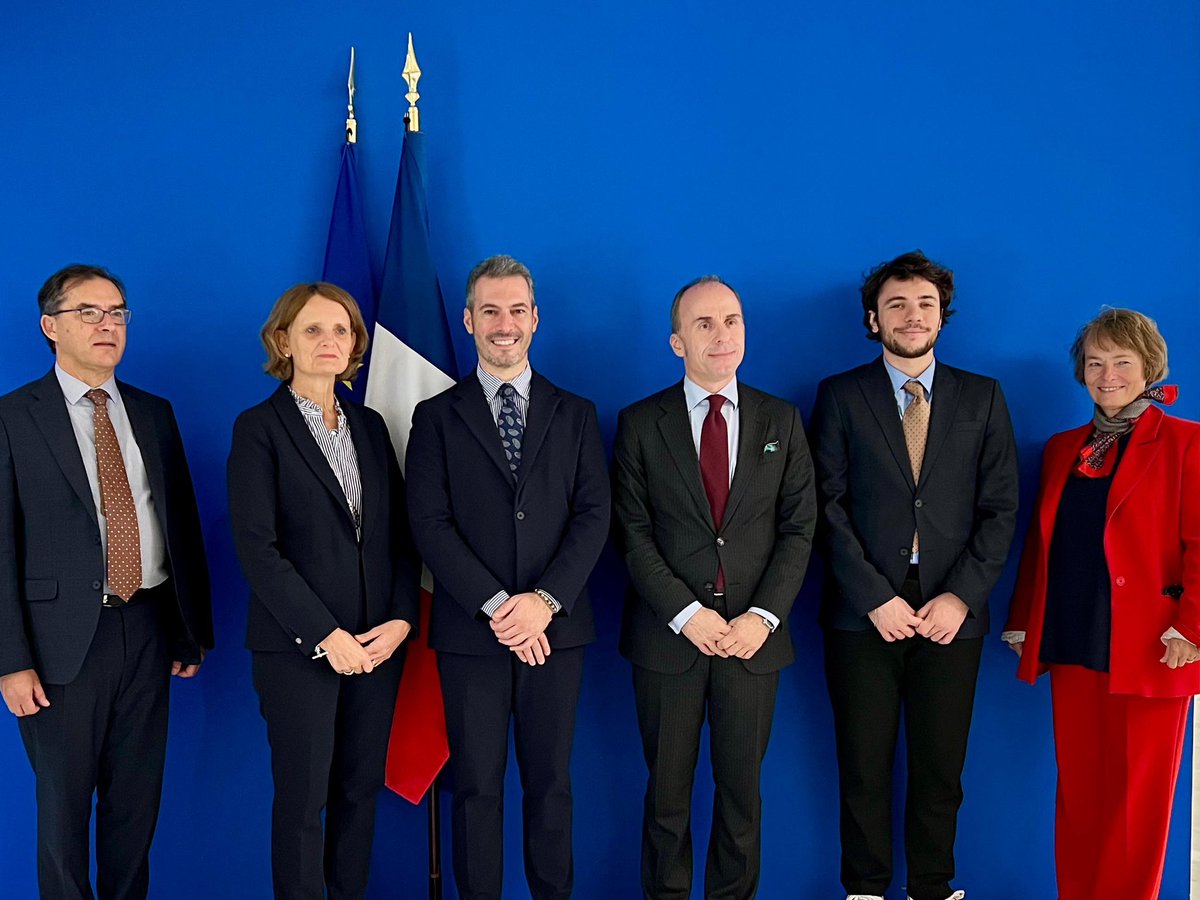 BGonxhja's tweet photo. Në zyrat e Ministrisë së Ekonomisë, Financës dhe Industrisë së Francës, u zhvillua takimi përgatitor i parë i Këshillit të Inovacionit France-Shqipëri. Ky takim u realizua në kuadër të Marrëveshjes G2G midis Shqipërisë dhe Francës https://t.co/VaLeb9P2KM