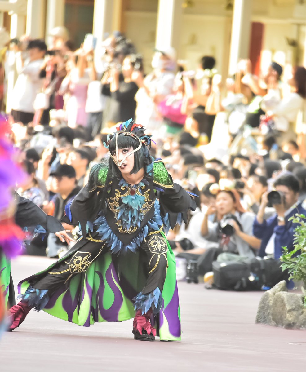 spidy_spider1's tweet photo. Into the Frenzy

カラスダンサー①
マレ様へ挨拶した後の立つまでの動きしなやかだし最後のマレ様見る表情ヤバすぎる
↓ https://t.co/ccAtAiiTSo