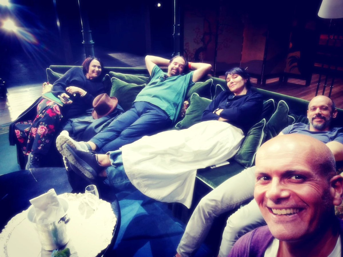Dopo intense prove, il nostro backstage si trasforma in un "siesta party" 🎉
𝑨𝒅𝒓𝒊𝒂𝒏𝒂 𝑳𝒆𝒄𝒐𝒖𝒗𝒓𝒆𝒖𝒓 in scena dal prossimo 25 ottobre al <a href="/teatro_lirico/">TeatroLiricoCagliari</a> di #Cagliari.

teatroliricodicagliari.it/it/2022_news/n…