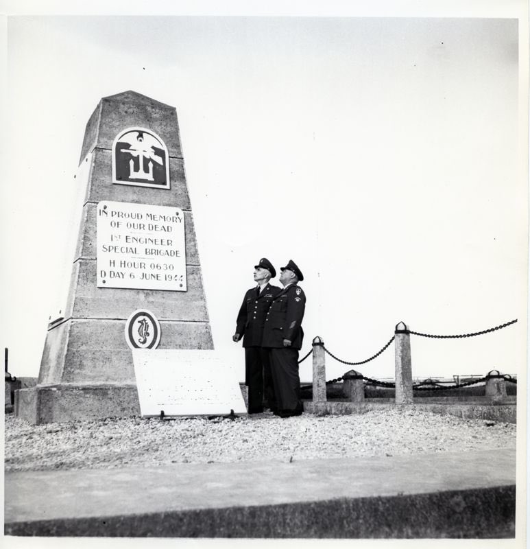 Journée d’études « Comment commémorerons-nous le Débarquement en 2044 » aux Archives de la Manche.
Intervention de <a href="/mbourlet/">Michael Bourlet</a> qui apporte des éléments de réponse à partir de l’expérience du centenaire de la Grande Guerre 
🇫🇷 🇺🇸 🇬🇧 🇨🇦 🇩🇪 🇵🇱 🇧🇪