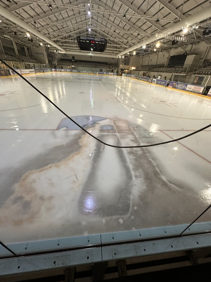 Jiminy_Ts's tweet image. @PR_NHL can someone tell me how to fix this.. #planetice #miltonkeynes