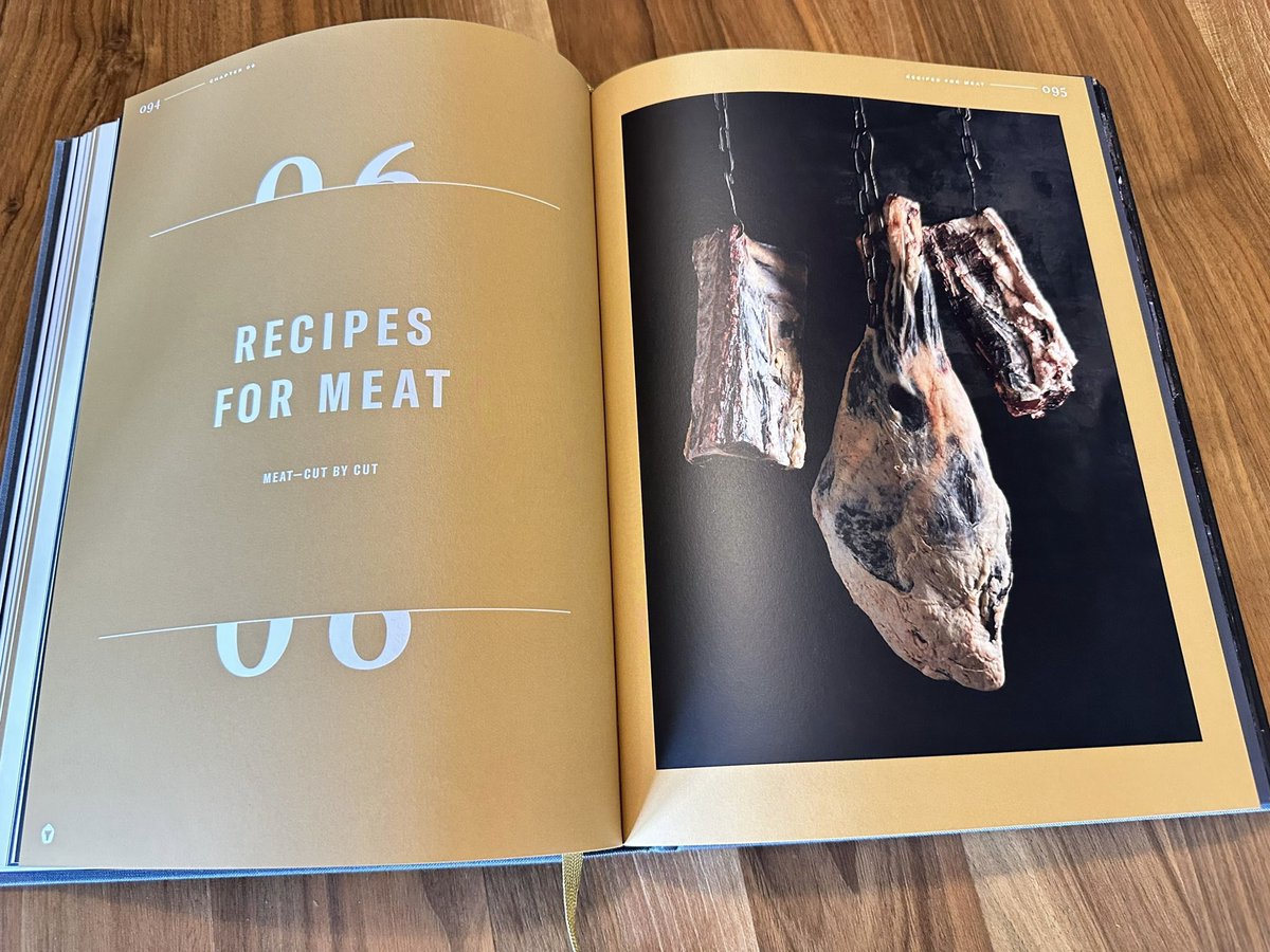 BorutRoncevic's tweet photo. Dry Aging bible je prispela! Dragi tovariši vegetarjanci, žal mi je, če sem prizadel vaša čustva. Nihče ni popoln. 😀

#CulinaryTrail #development #danube #danubeinterreg #danubeinterregproject #bonvivant #lifeisgood #beautifulday #culinary #culinaryexperience #food #foodporn #Slovenia #dryagedmeat #dryagedreserva #dryaging #dryagingbeef