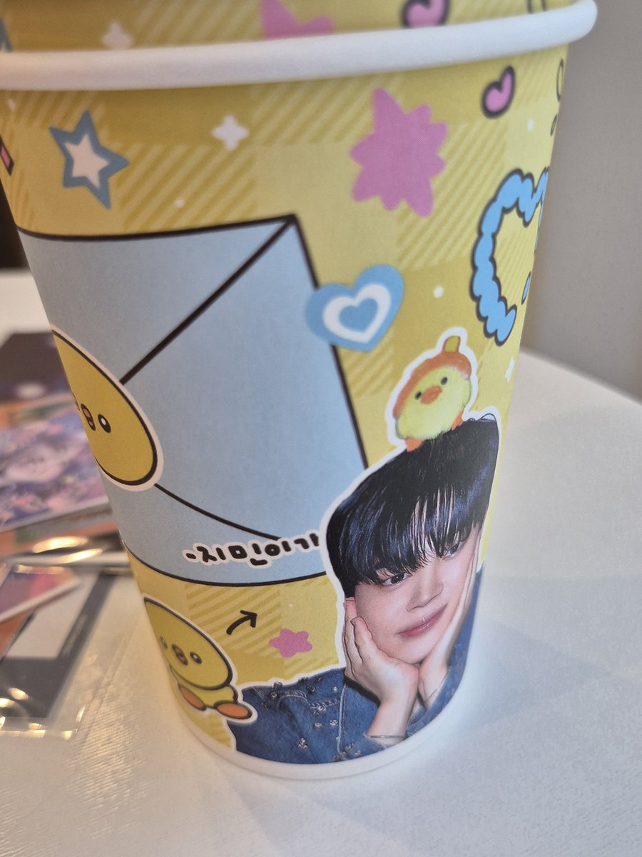 db282326's tweet photo. #지민이_없는_마지막_짐토버
#BTS #방탄소년단 
#지민 #JIMIN 
#지민생카 #지민생일 집주변에 생일카페가 그것도 서윤이가 너무 좋아하는 BTS 지민이 오빠 생카가 너무 좋아서 집에 오길 싫어하더라구요 사장님도 최고최고 특전도 우와 대박이예용카페도 너무예뻐요 happy birthday JIMIN
@apo_bangpo https://t.co/c8vPbBw737