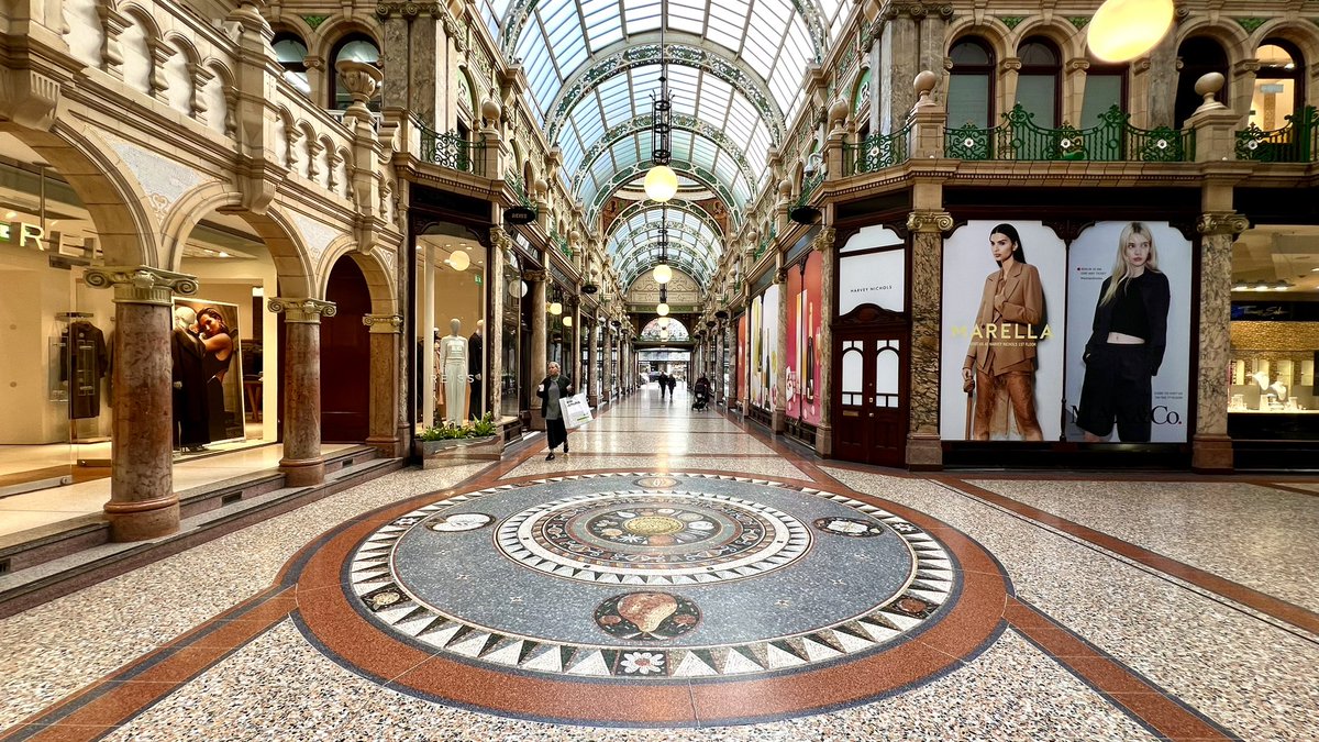 Hello from Leeds😀 such a lovely city with lots to do and see. Also a great place for some retail therapy.