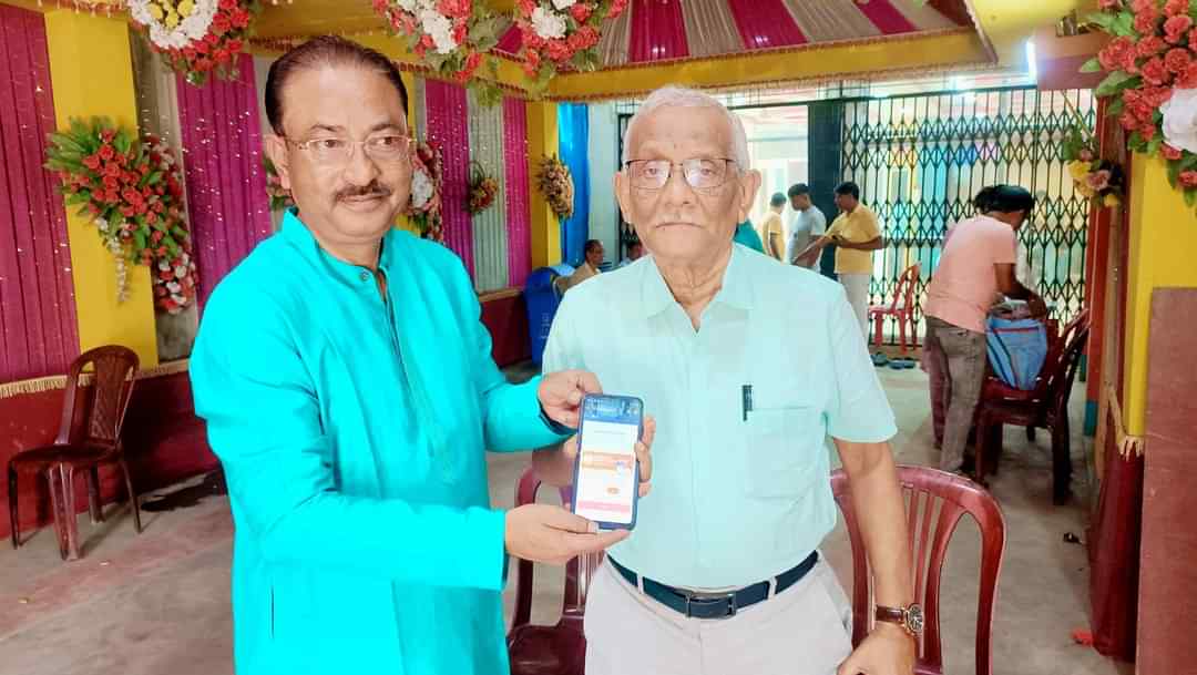 সদস্যতা অভিযানের অংশ হিসেবে আজ ভারতীয় জনতা পার্টির বরিষ্ঠ নেতৃত্ব তথা ভারতীয় জনতা পার্টির কেন্দ্রীয় কমিটির প্রাক্তন সদস্য শ্রী প্রবীর কুমার নাগ মহোদয়ের সদস্যতার পুনর্নবীকরণ করায়।