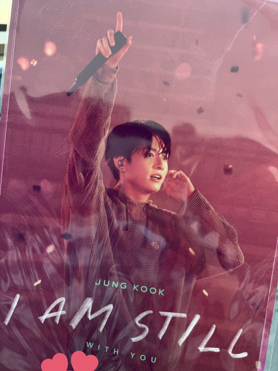 abcdefg_i__lmn's tweet photo. 조용한 파티 내 취향🤍(내적댄스 난리남💃

#정국 #JungKook
#PartyWeekend
#JUNGKOOK_IAMSTILL #JUNGKOOK_IAMSTILL_PARTY https://t.co/SsFAbiK9Kf