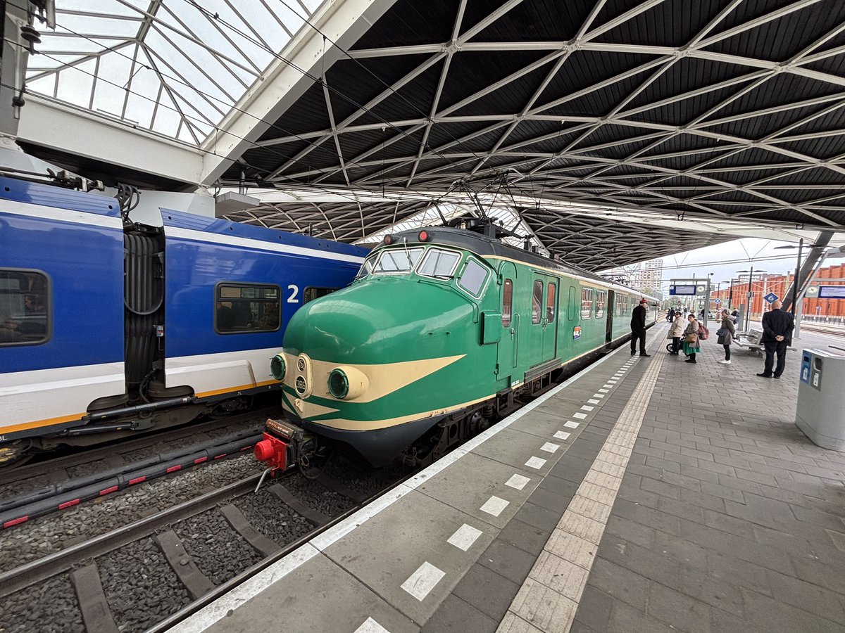 Eerste stops van onze Vriendenrit in ‘s-Hertogenbosch en Tilburg ; nu naar Breda en Roosendaal