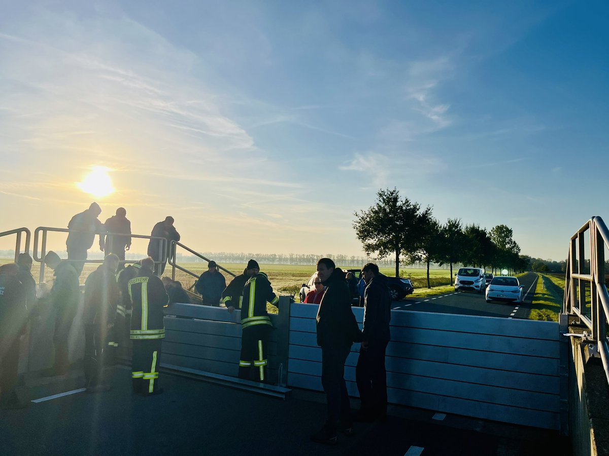 Übung der Wasserwehr am Samstagmorgen, um auf den Ernstfall vorbereitet zu sein. Vielen Dank an alle Beteiligten.