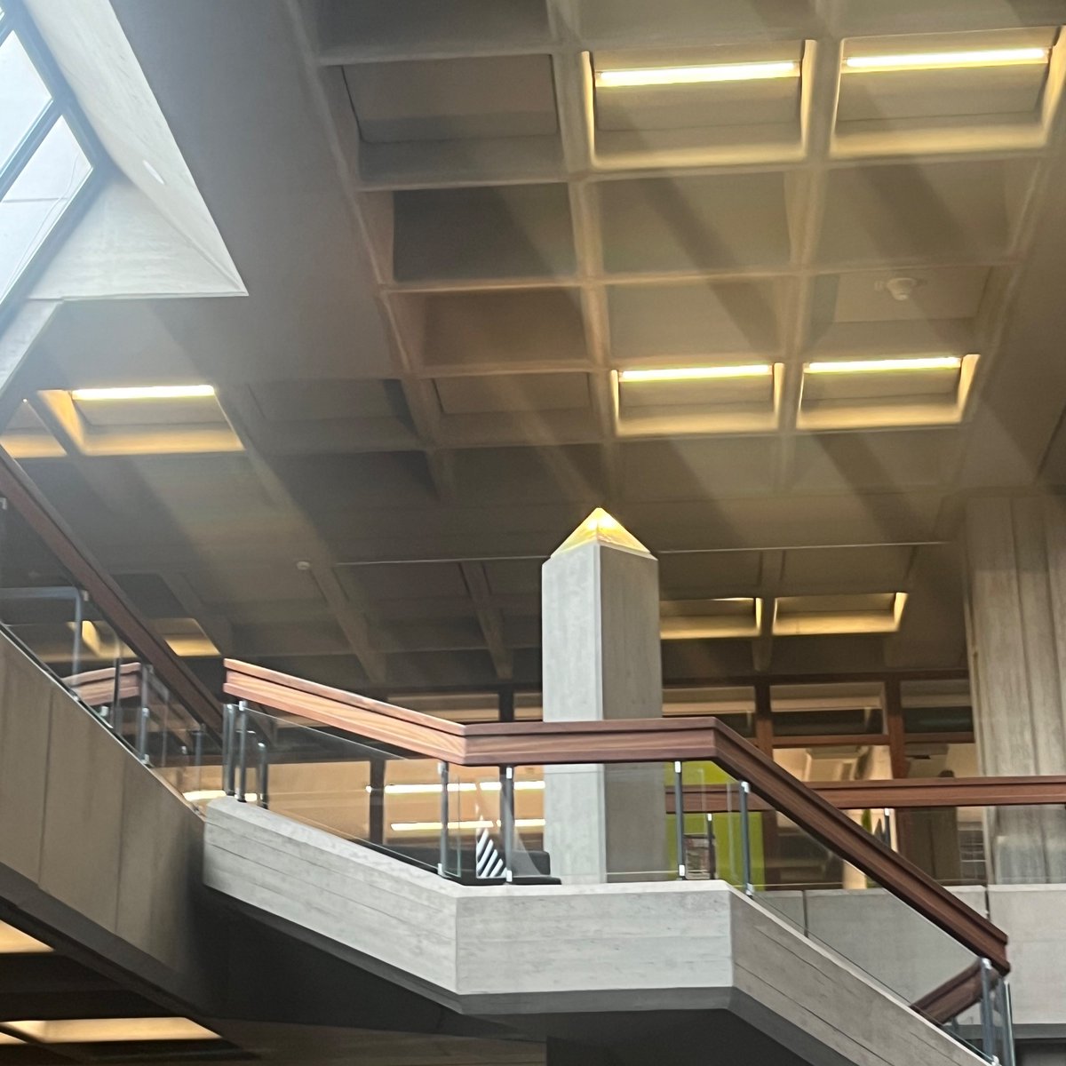 MoBeaDietrich's tweet photo. Yesterday I found out that the central university library in Regensburg has a tiny pyramid set up in its staircase… https://t.co/Jiah6S4kST