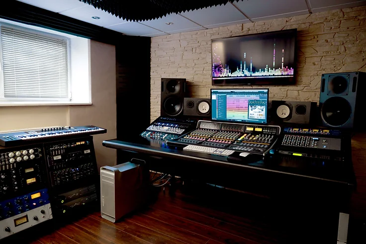 ModestHeights's tweet image. 🚨 Special Offer! Book a recording session this month and get 20% off your first mix! Don’t miss out! #MusicDeals #RecordingStudio