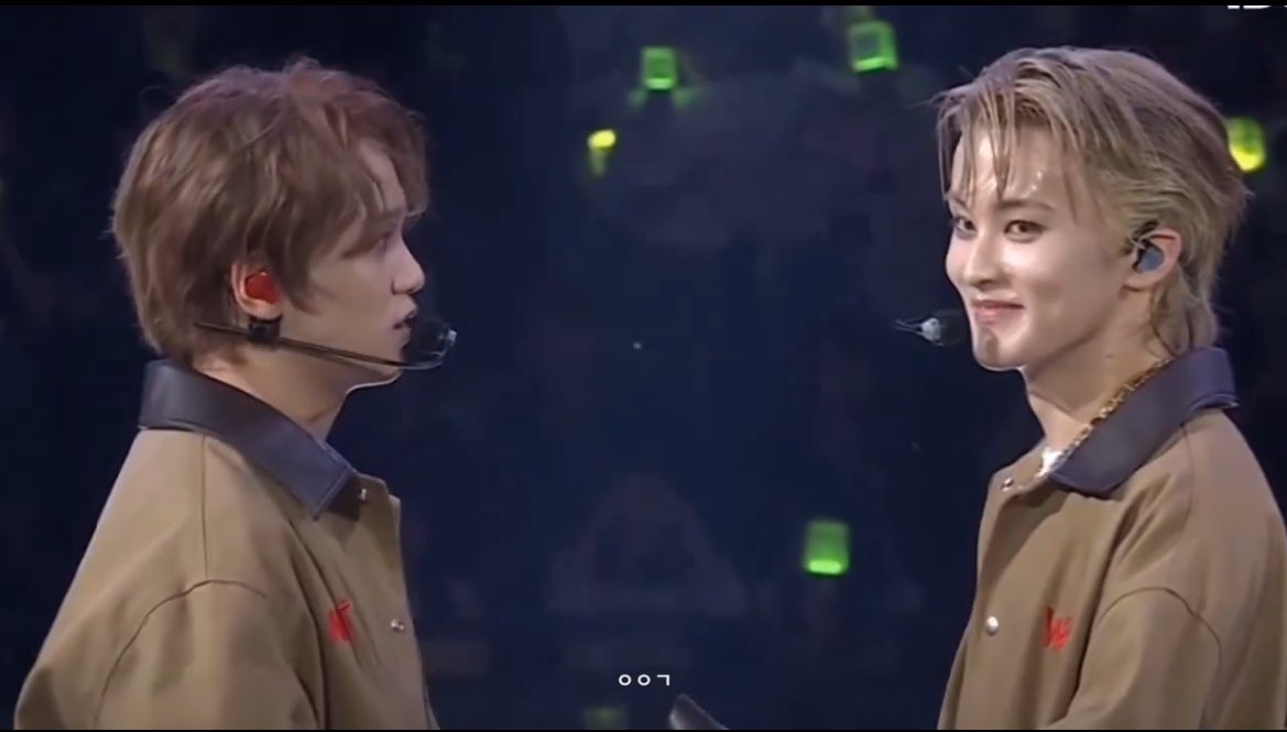 해찬이랑 눈 영원히 못 마주치는 마크가 좋음