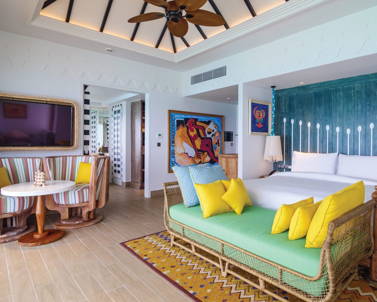 vacationentry's tweet image. Immerse yourself in the exquisite master bedroom of SAii Lagoon Maldives with panoramic views and top-notch amenities, it’s the perfect sanctuary for relaxation. 

@SAiiMaldives 

&amp;gt;&amp;gt;&amp;gt;bit.ly/3A1ol31

#SaiiLagoonMaldives
#5StarHotelsinMaldives
#MasterBedroom 
#RestfulStay