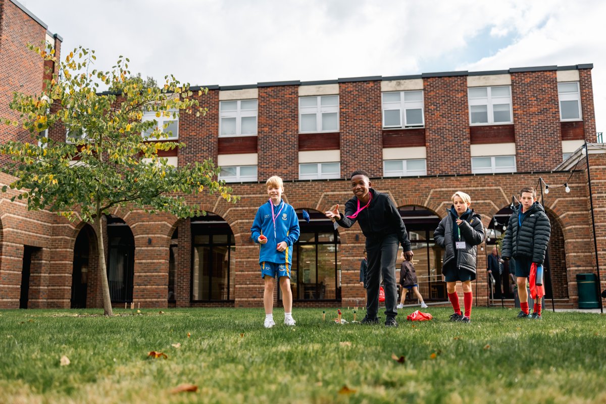 It has been a busy week for prospective Year 7 students! We were delighted to welcome Year 6 pupils to the Taster Day on Saturday, which included some fantastic science experiments, artistic endeavours, along Thursday's Sport and Friday’s World Music Taster days 🌞