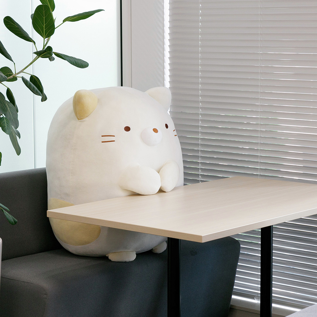 すみっコぐらし ねこ 特大ぬいぐるみ 全長70cm！特大サイズの『すみっコぐらし特大ぬいぐるみ（ねこ
